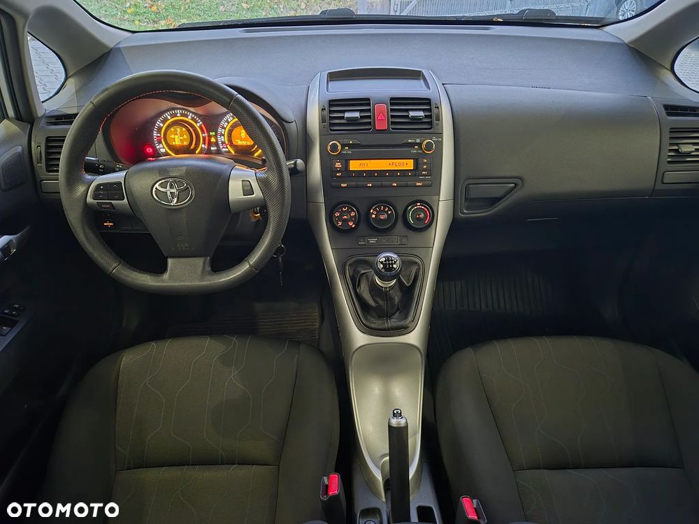 Toyota Auris 1.33 VVT-i Active - 16