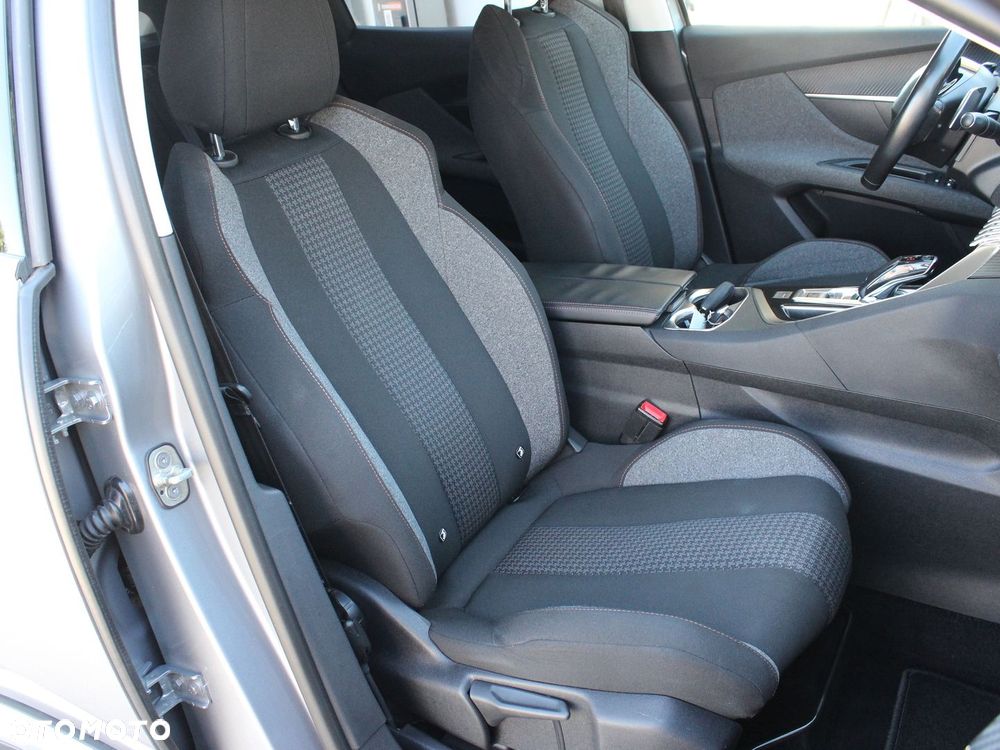 Peugeot 3008 1.6 BlueHDi Allure S&S EAT6 - 12