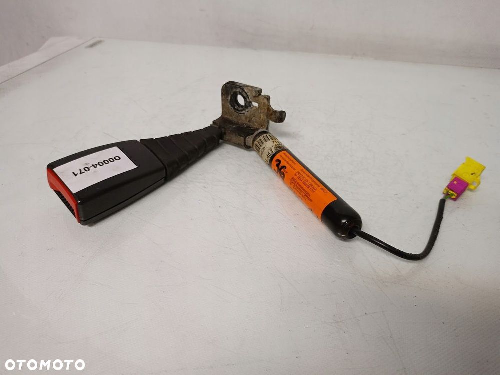 napinacz pasa prawy tył opel vectra c - 2