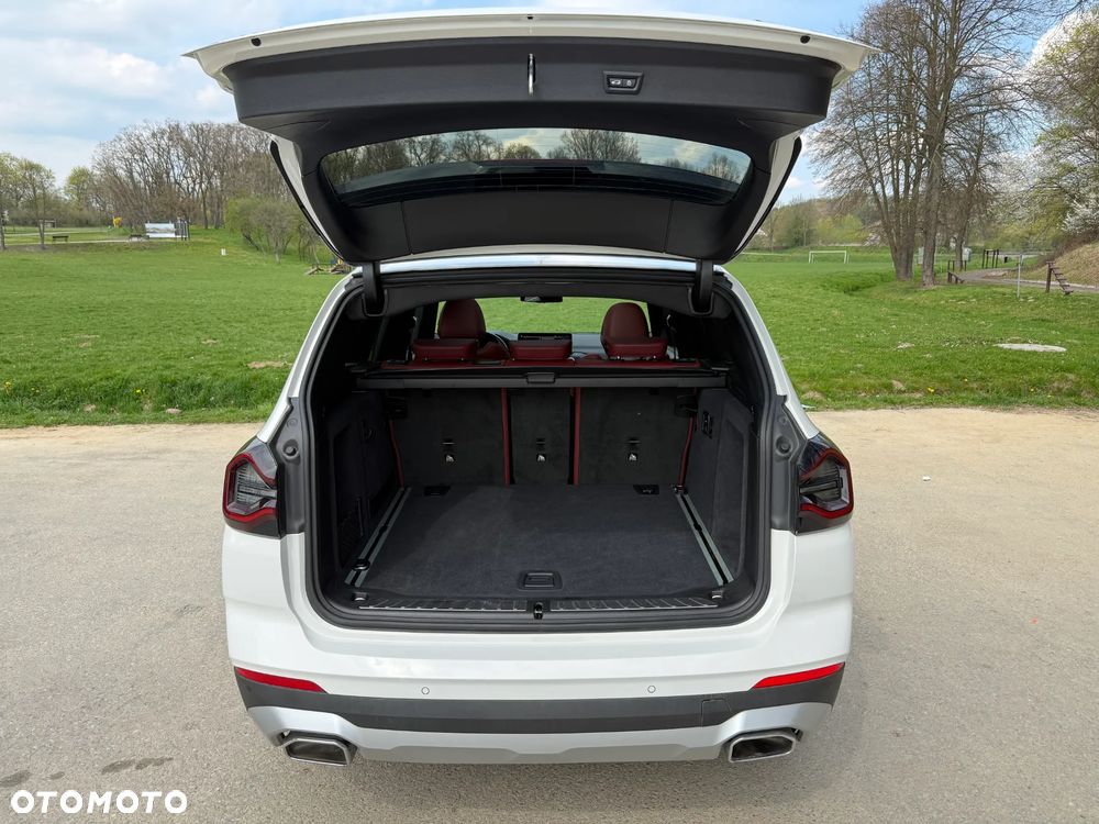 BMW X3 xDrive30i Luxury Line - 7