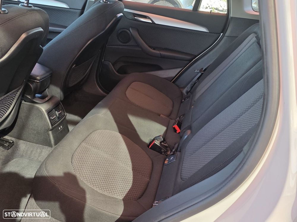 BMW X1 25 e xDrive - 19