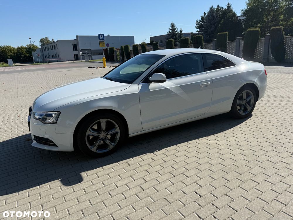 Audi A5 2012 photo 2