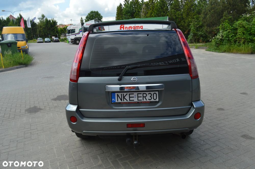 Nissan X-Trail 2.2 dCi 4x4 DPF Comfort - 6