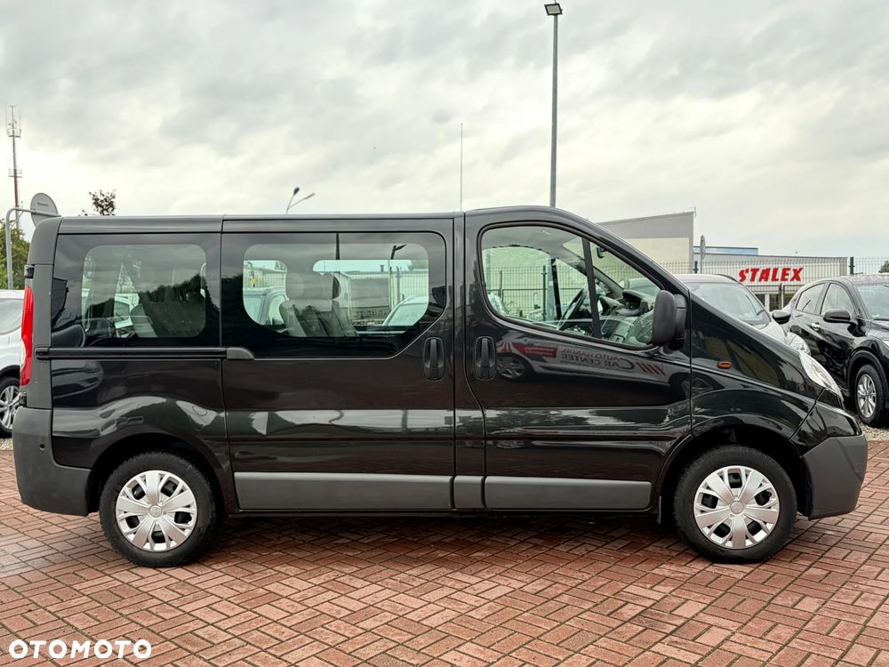 Opel Vivaro - 10
