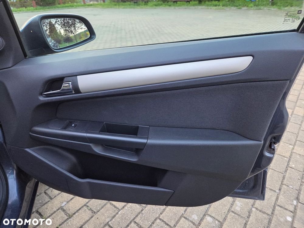 Opel Astra 1.6 Selection - 26