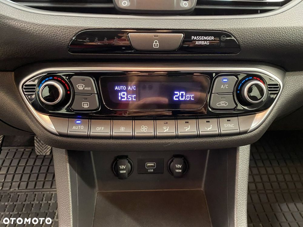 Hyundai i30 - 22