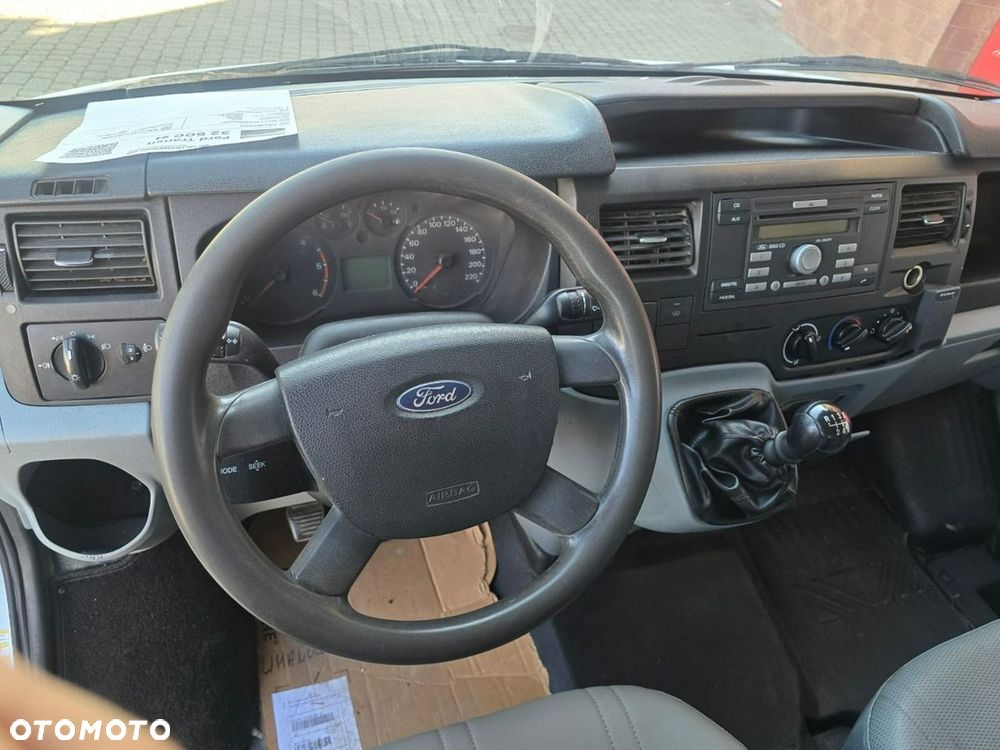 Ford Transit - 16
