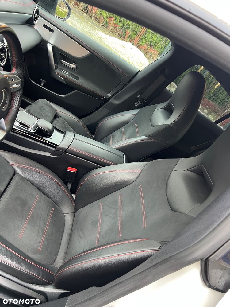 Mercedes-Benz CLA 180 7G-DCT AMG Line - 26