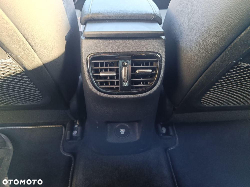Kia XCeed 1.6 T-GDI OPF DCT7 PLATINUM - 37