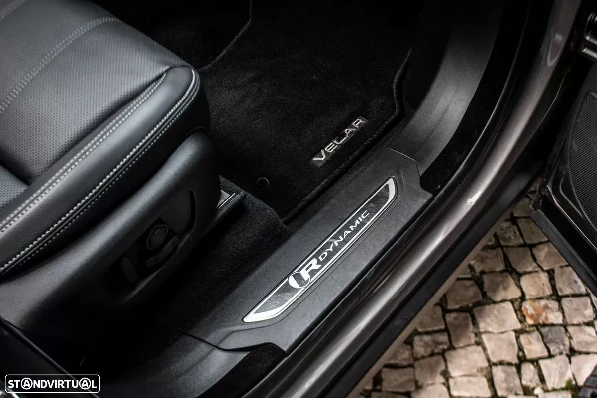 Land Rover Range Rover Velar 2.0 D200 AWD R-Dynamic S - 28