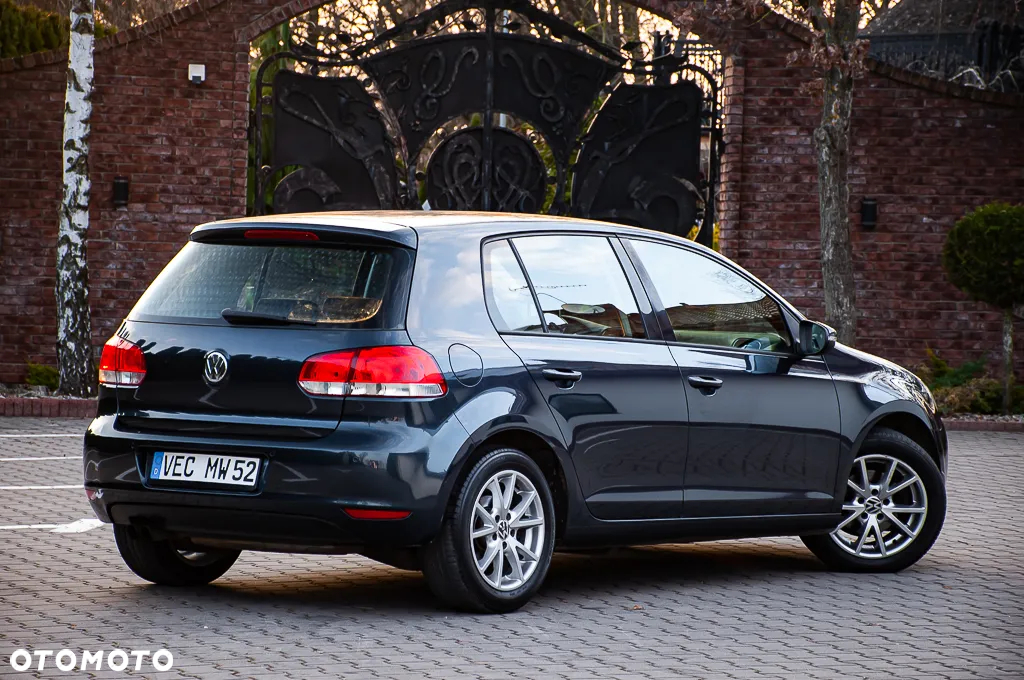 Volkswagen Golf - 16