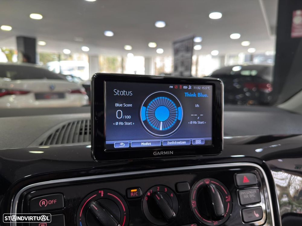 VW Up! 1.0 BlueMotion Move - 23