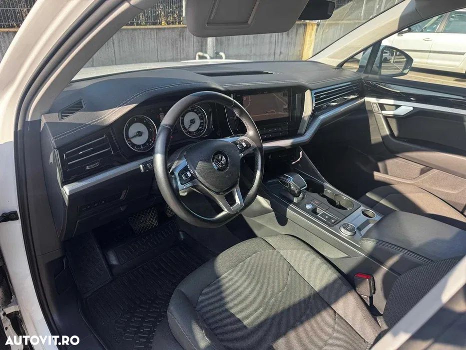 Volkswagen Touareg - 7