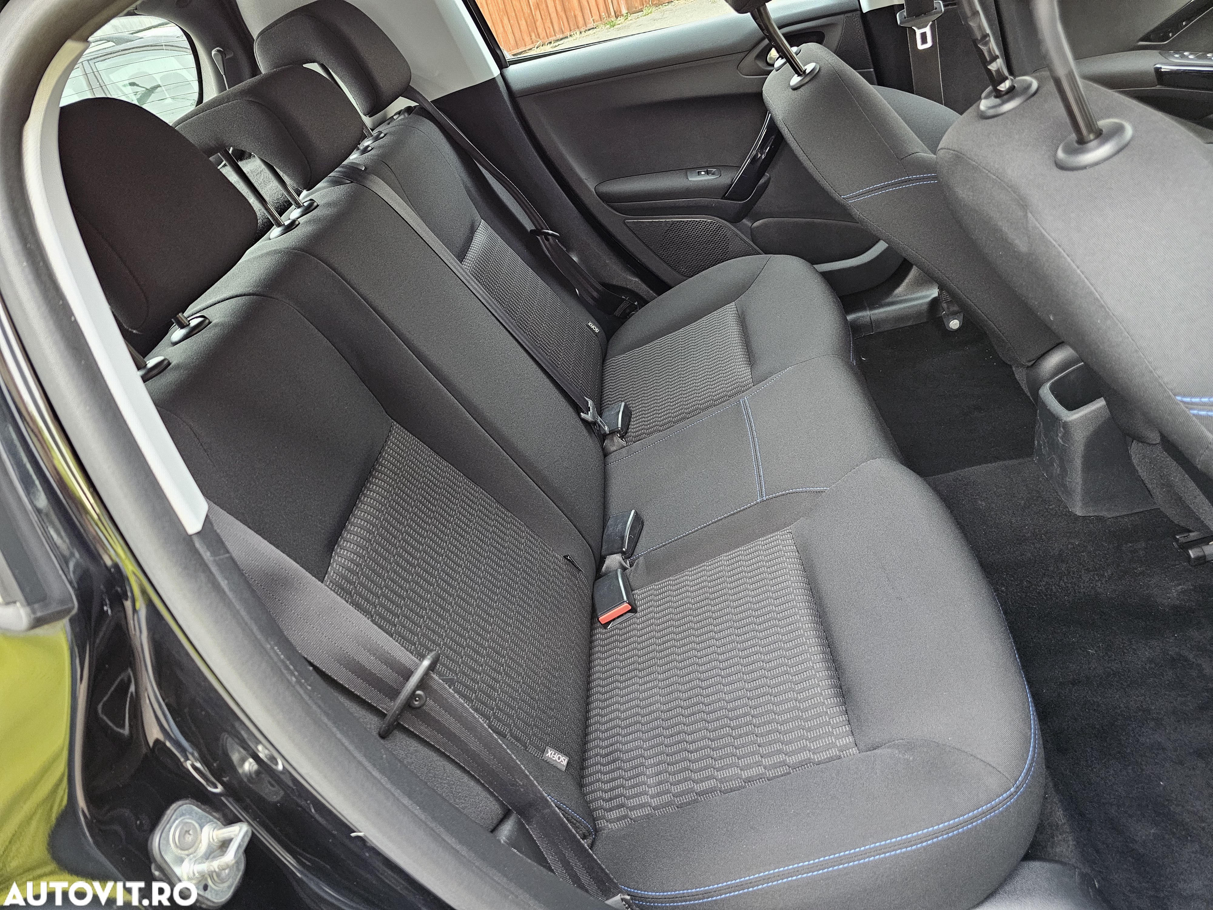 Peugeot 208 1.2 L PureTech Style - 19