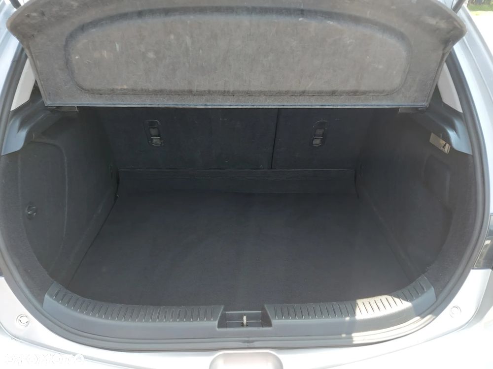 Mazda 3 1.6 Sport Exclusive - 29