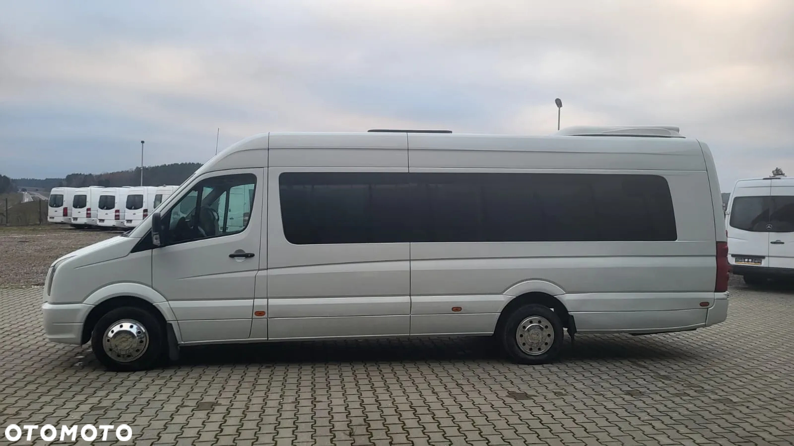 Volkswagen Crafter - 24 miejsca - TURYSTYCZNY - 9