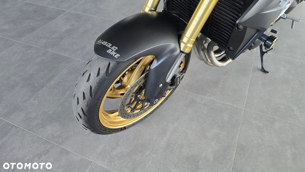Honda CB - 4
