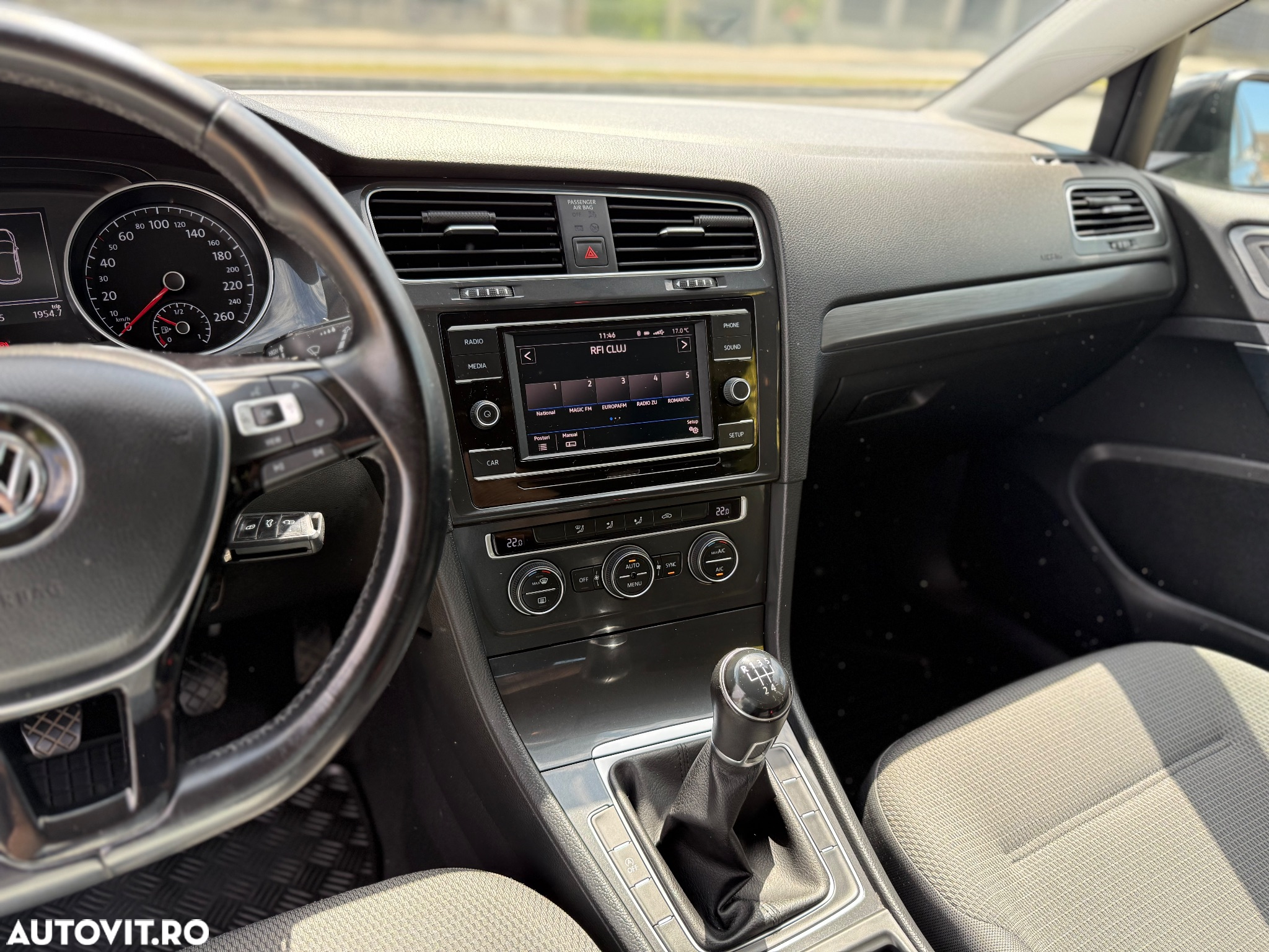 Volkswagen Golf 1.6 TDI Comfortline - 20