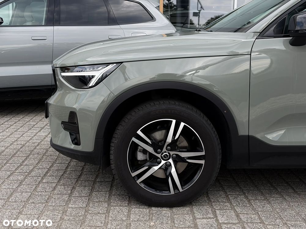 Volvo XC 40 B3 Plus Dark - 3
