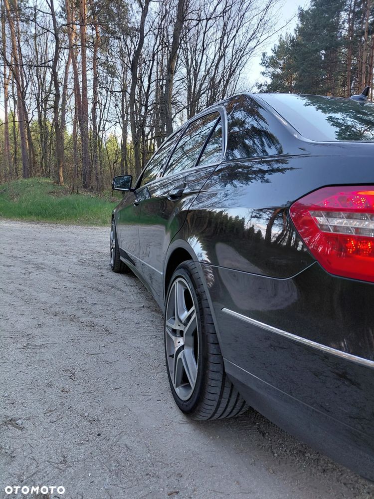 Mercedes-Benz Klasa E 350 CDI BlueEff - 11
