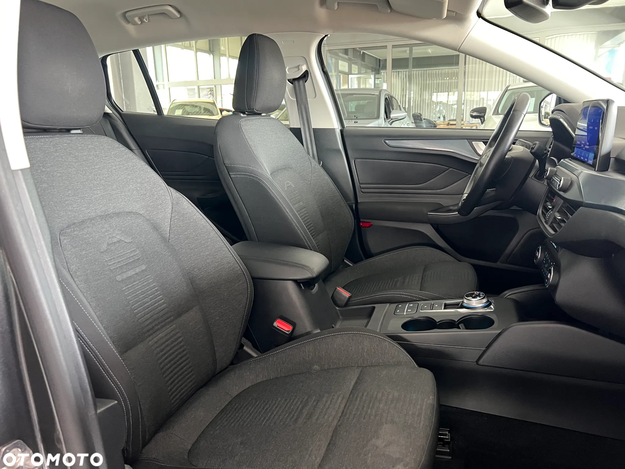 Ford Focus 1.5 EcoBlue Active Business - 37