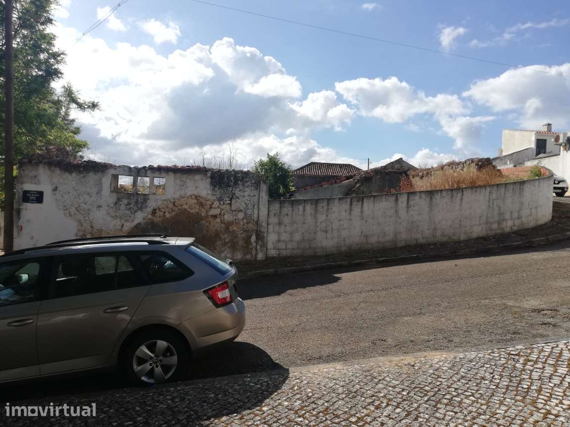 Terreno urbano murado no centro da Vila da  Marmeleira - Grande imagem: 5/9