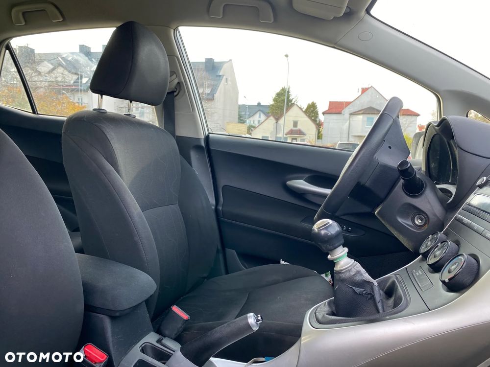 Toyota Auris 1.4 D-4D Terra - 12