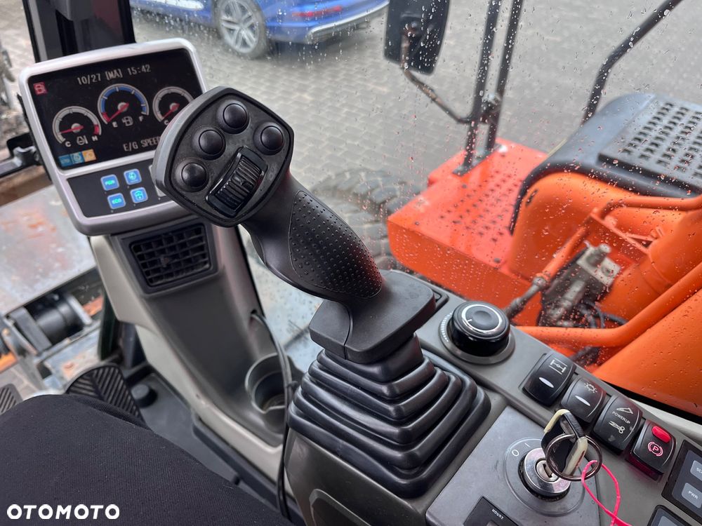 Doosan DX140W - 32