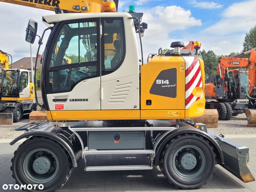 Liebherr A914 compact / 2022rok / ROTOTILT / STAN IDEALNY / - 9