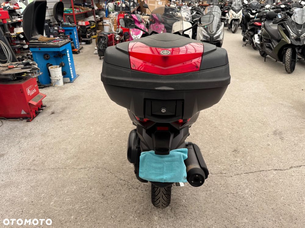 Yamaha X-max - 6