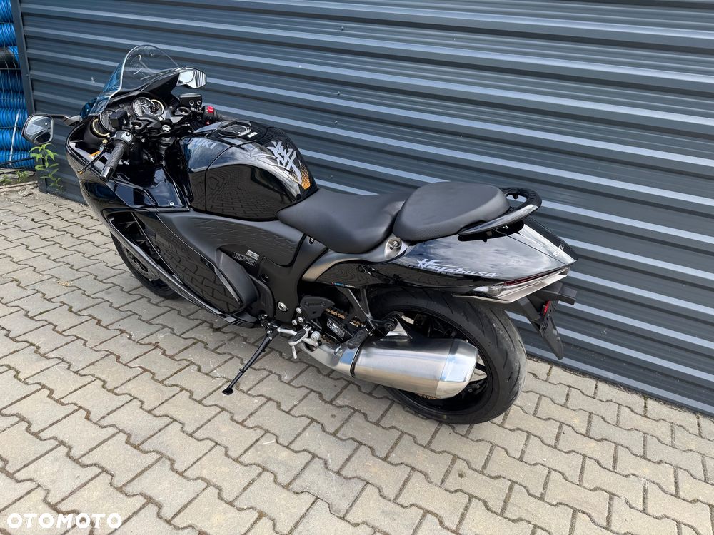 Suzuki GSX - 6
