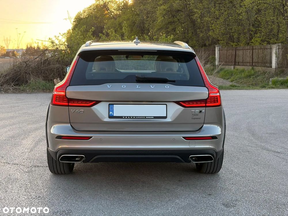 Volvo V60 Cross Country T5 AWD Geartronic Pro - 3