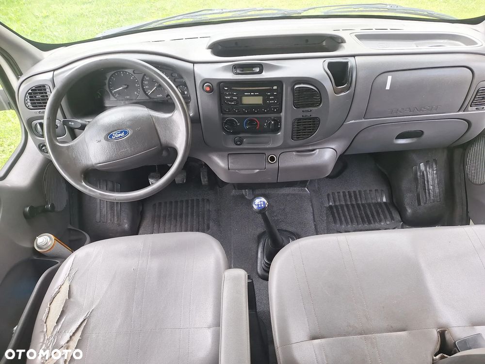 Ford Transit - 12