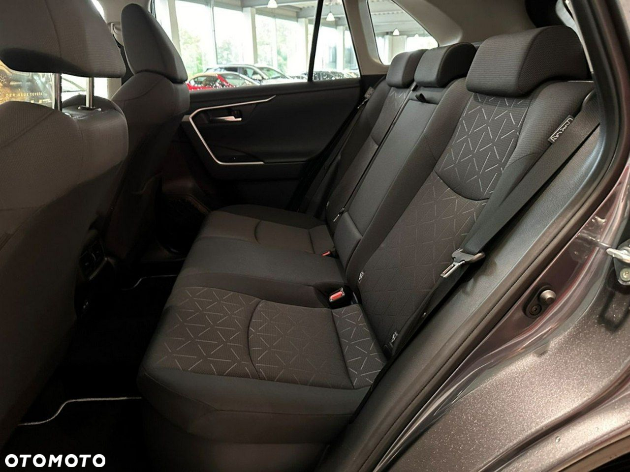 Toyota RAV4 - 7
