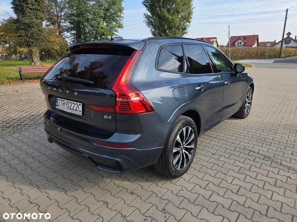 Volvo XC 60 B4 D Plus Dark - 8