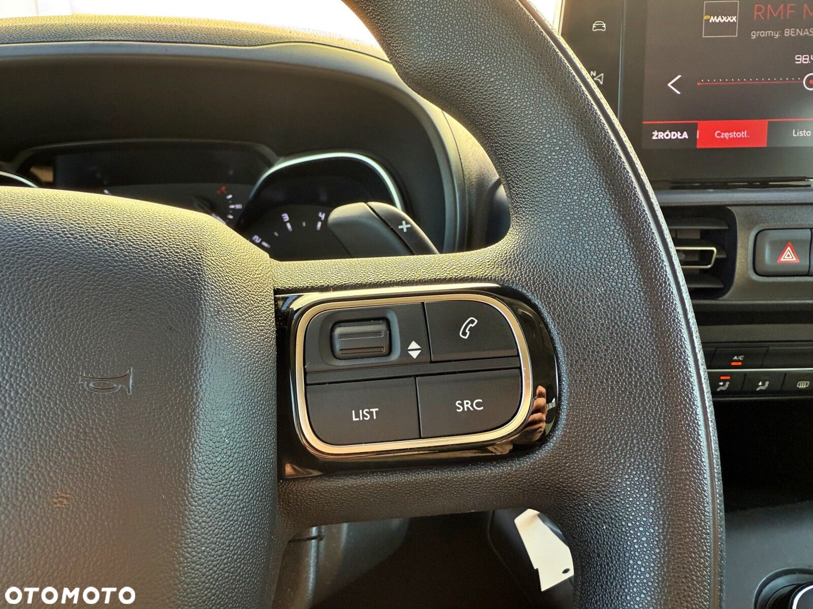 Citroën Berlingo M 1.2 PureTech Feel S&S - 17