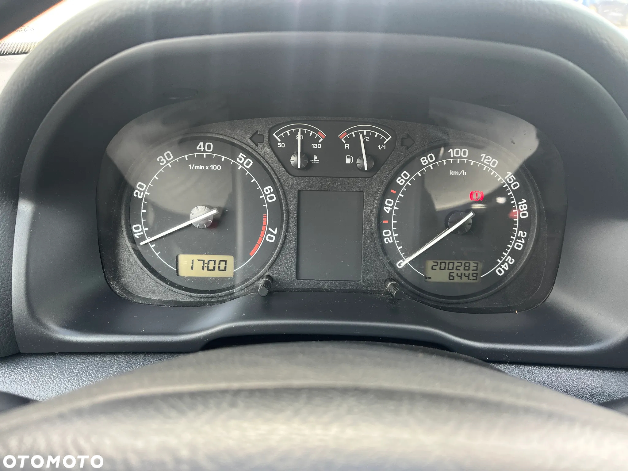 Skoda Octavia 1.6 Tour - 10