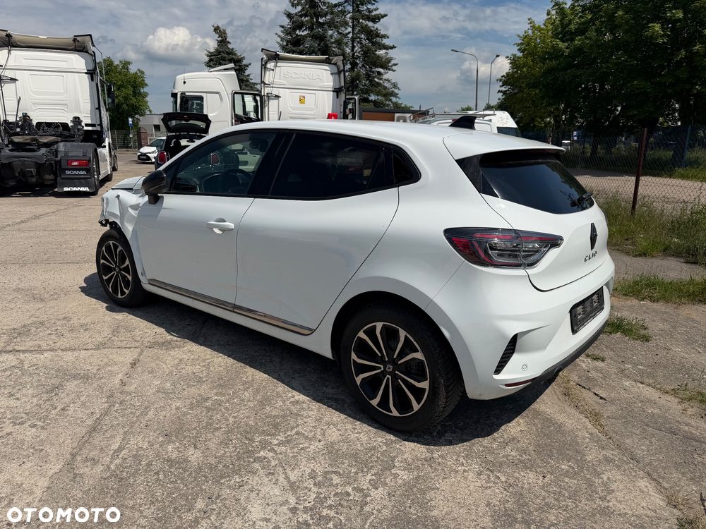 Renault Clio - 10