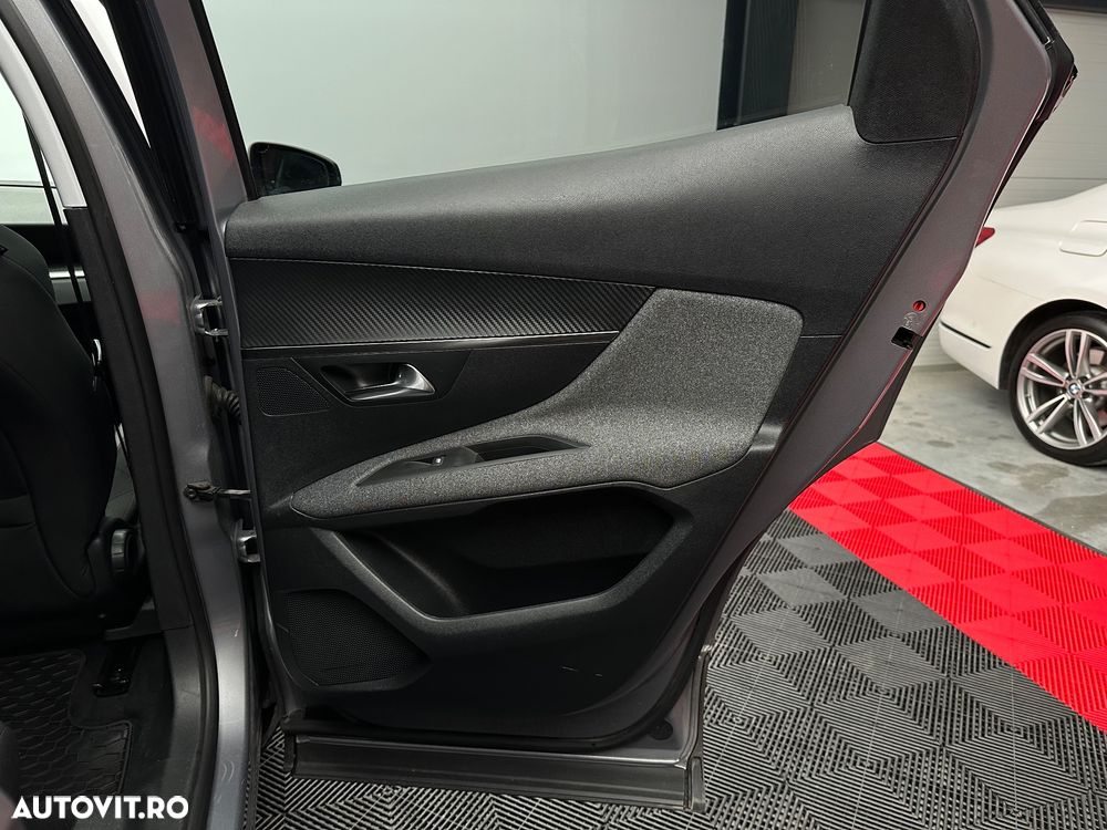 Peugeot 3008 1.6 BlueHDI S&S Active - 27