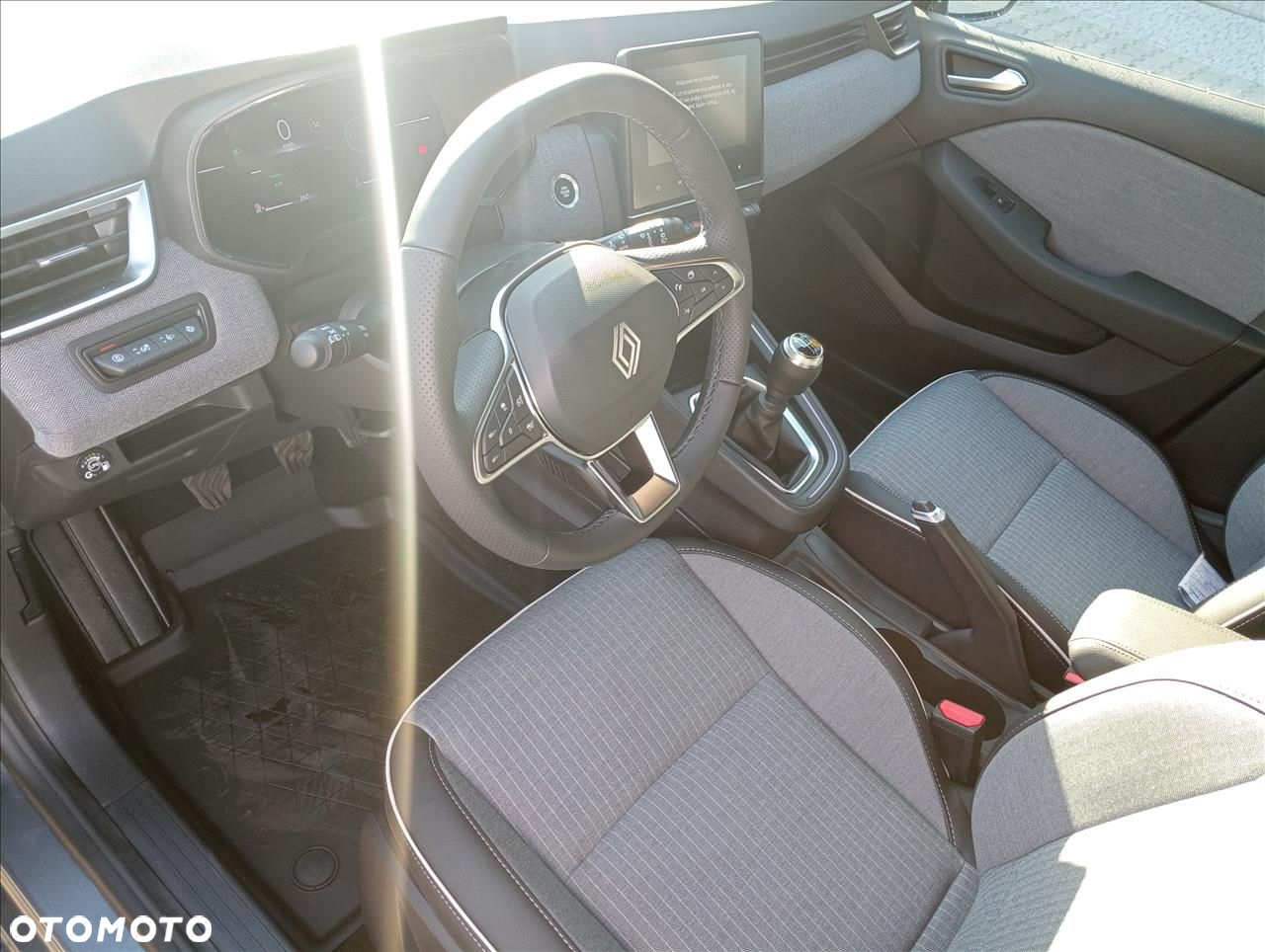 Renault Clio 1.0 TCe Techno - 6