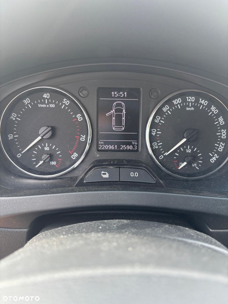 Skoda RAPID 1.2 TSI Elegance - 14