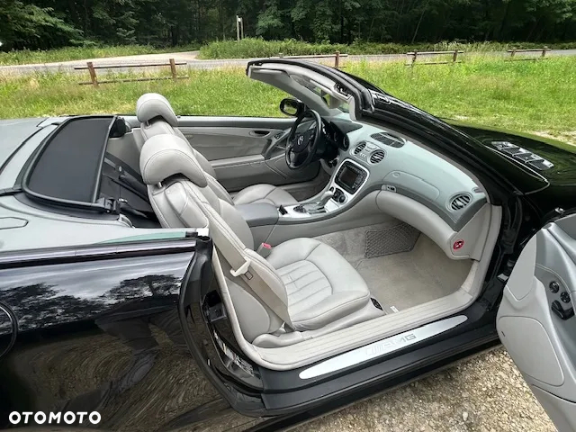 Mercedes-Benz SL 55 AMG - 15