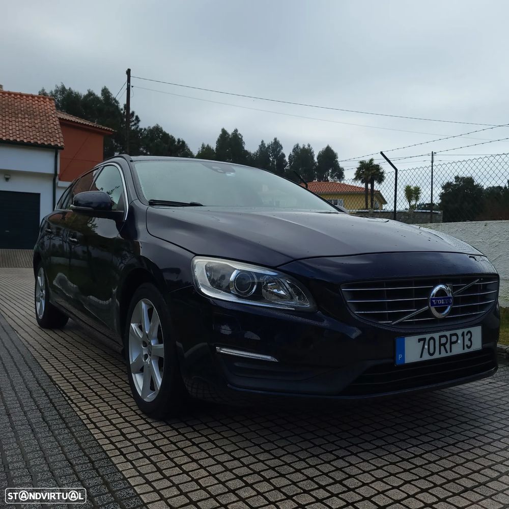 Volvo V60 2.0 D3 Momentum - 3