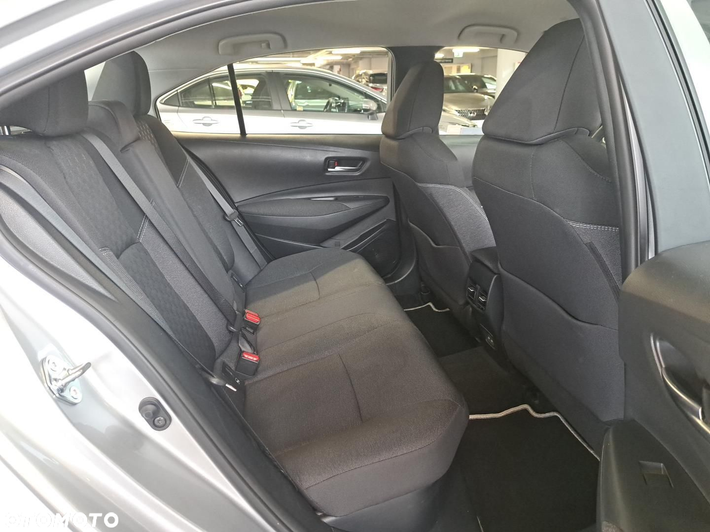 Toyota Corolla - 13