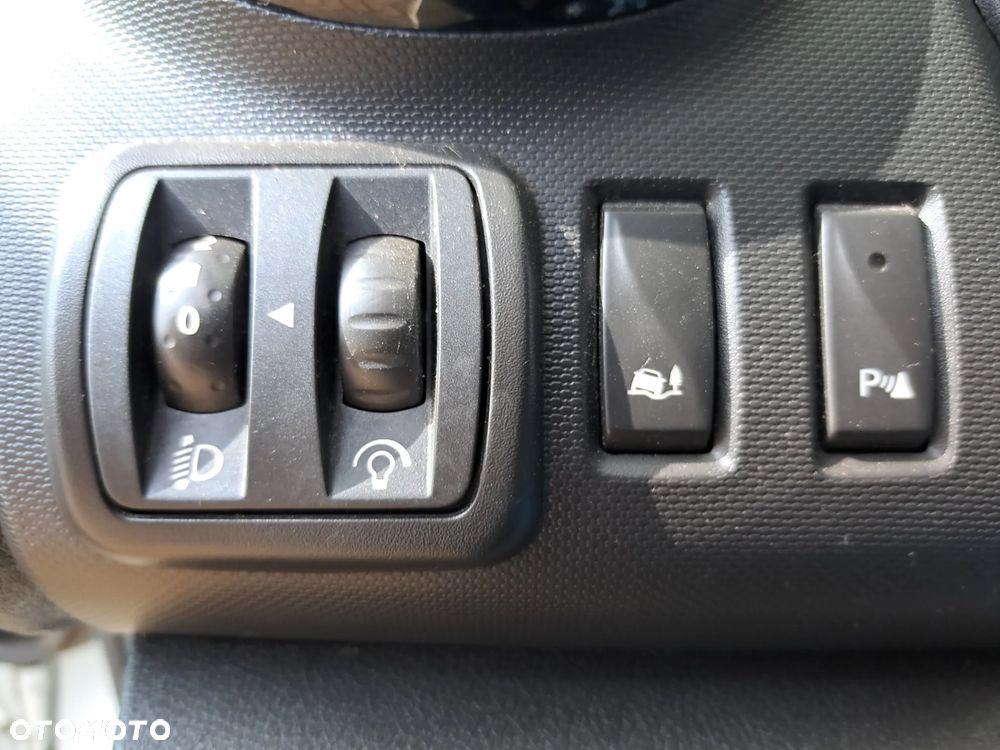 Renault Trafic Brygadowy 6 osób - 18