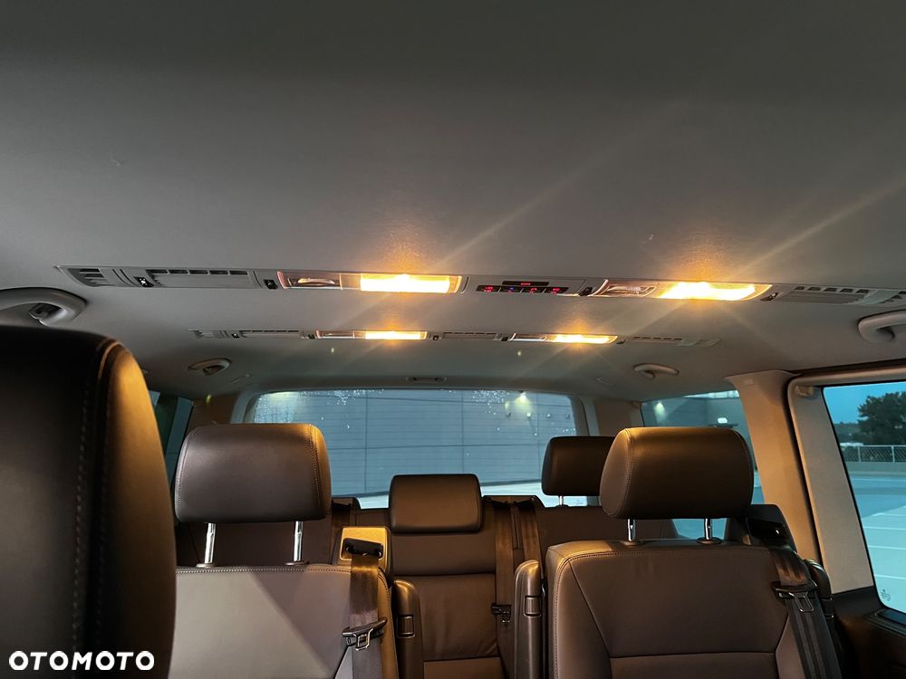Volkswagen Multivan - 28
