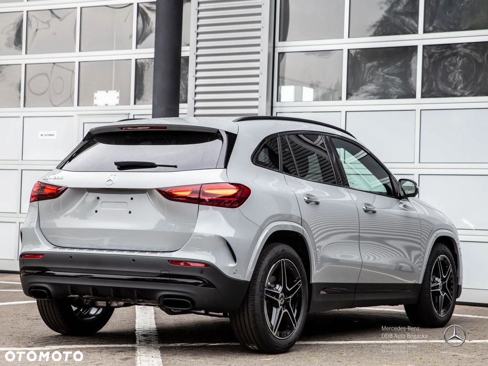 Mercedes-Benz GLA 200 mHEV AMG Line 7G-DCT - 6