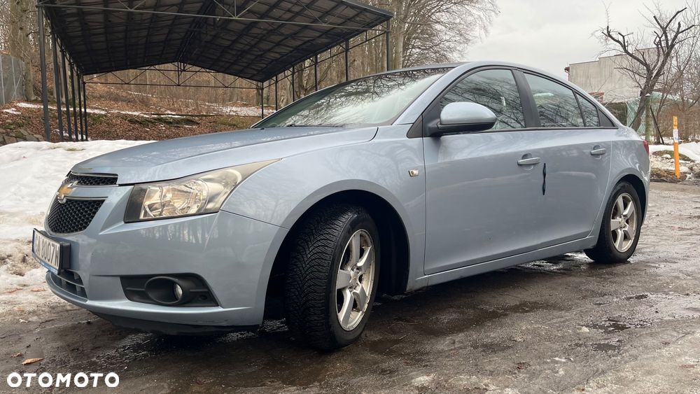 Chevrolet Cruze 1.6 Base - 8