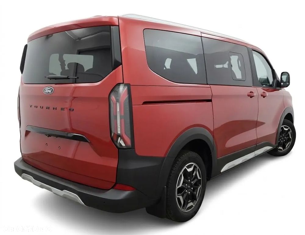 Ford Tourneo Custom - 2