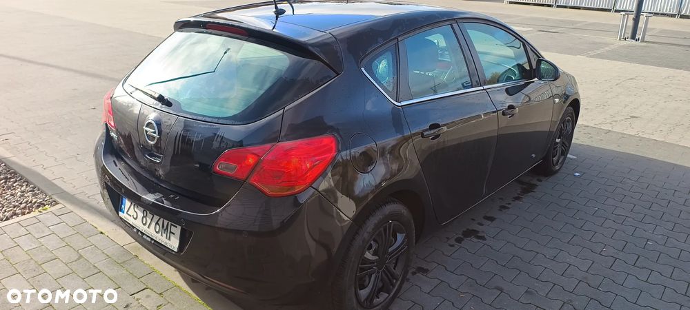 Opel Astra 1.4 Enjoy - 4